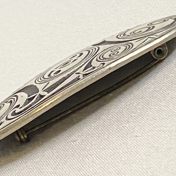 Saint Justin Celtic Knot Brooch Pewter Black Etching Made In Cornwall - Picture 5 of 10